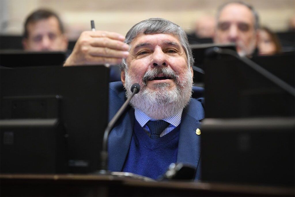 El peronismo se muestra cauto ante avances de la oposición y reformas del gobierno 1 20240822CDA 05 SESION dnu Prensa Senado