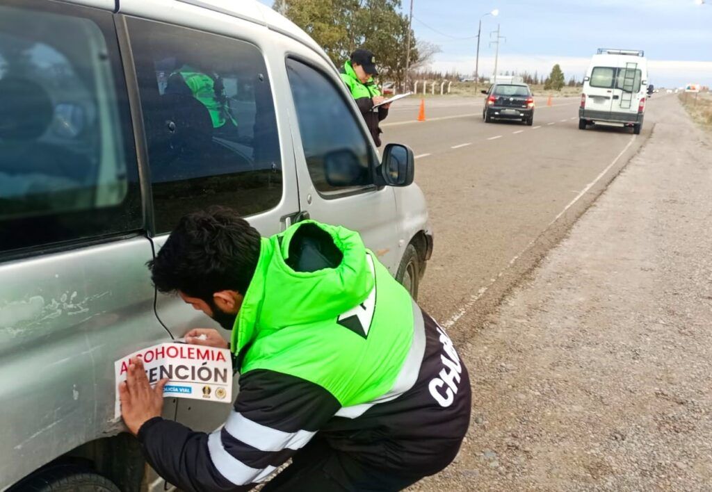 Operativos de control y prevención en rutas de Chubut: 62 conductores en estado de ebriedad retirados 1 controles