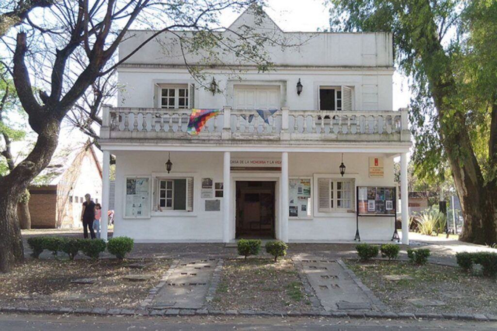 Comienza juicio a exmiembros de la Fuerza Aérea por crímenes durante dictadura en el conurbano bonaerense - Mansión Seré IV/RIBA II - Transmitido en vivo por La Retaguardia 1 web Mansion Sere