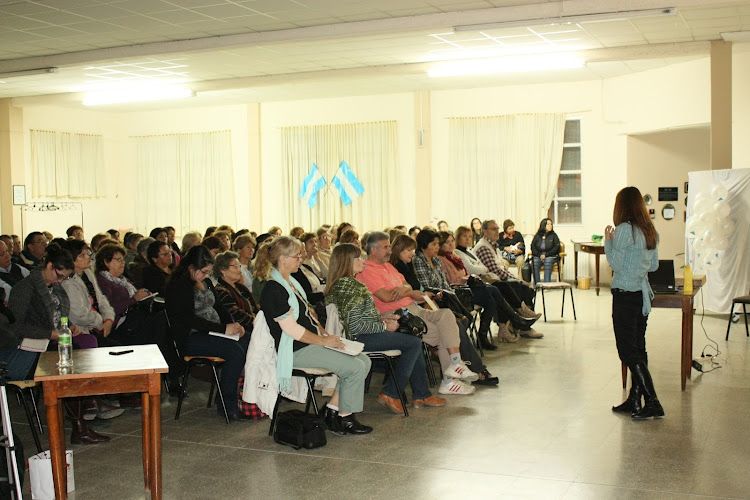 APTO PSICOLOGICO para la LICENCIA DE CONDUCIR Lic. Mónica Castillo 1 APTO PSICOLOGICO para la LICENCIA DE CONDUCIR Lic. Monica Castillo