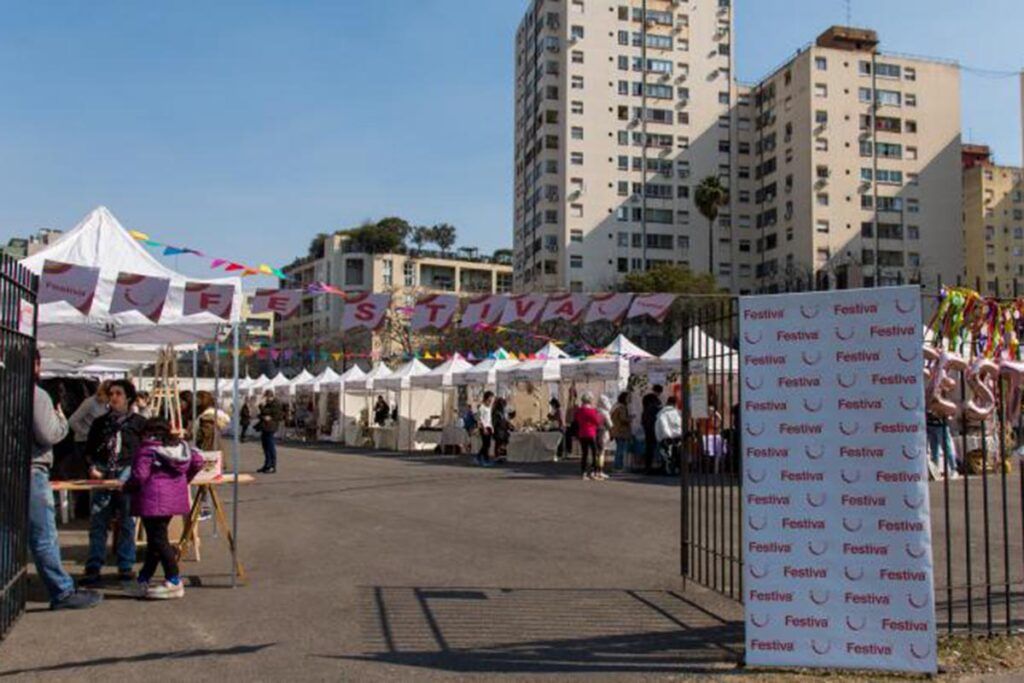 El GCBA incumple ley para construir espacio verde en Colegiales: vecinos denuncian violación recurrente. 1 Foto 20241028 festival playon colegiales caba 1