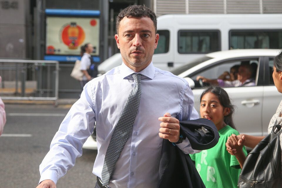 Ruptura en el Bloque de la UCR en la Cámara de Diputados: Se forma el nuevo espacio 'Democracia para Siempre' 1 JEFE DEL BLOQUE UCR RODRIGO DE LOREDO