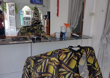 Peluquería y Barberia Salón De Cortes