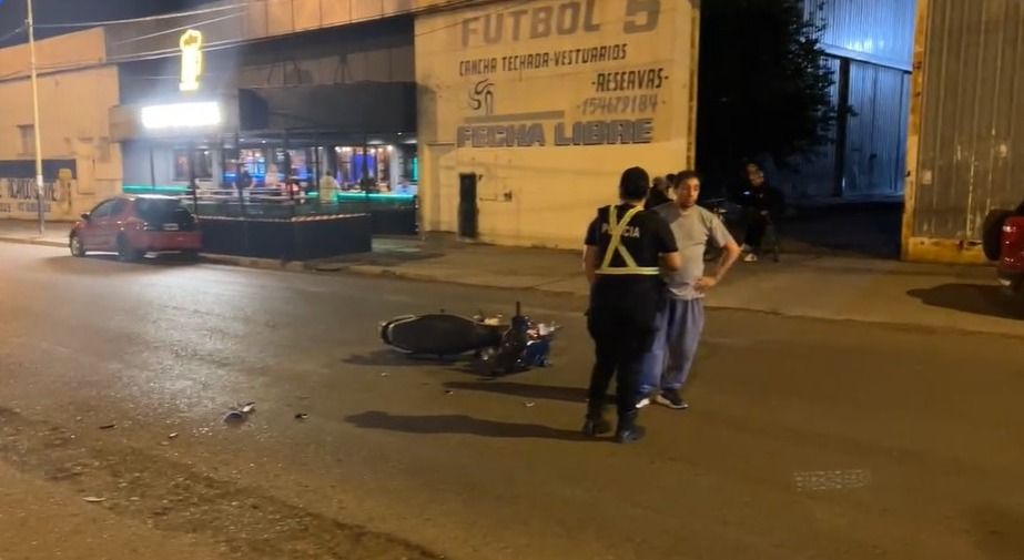 Accidente de tránsito en Rawson: conductor ebrio impacta contra motocicleta con jóvenes a bordo 1 WhatsApp Image 2024 11 01 at 15.16.15