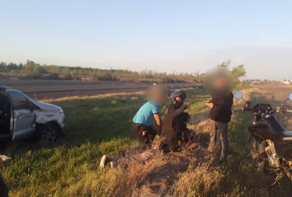 Operativo policial en Chubut detiene a seis individuos en ruta Nº 3 tras robo agravado: dos camionetas robadas y colisión con vehículo personal 1 WhatsApp Image 2024 11 02 at 09.35.55