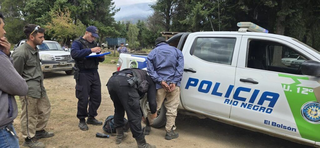 Detenido en Río Negro por incendios intencionales en El Bolsón 1 GjC7t9yW0AA6Dha 1200x554
