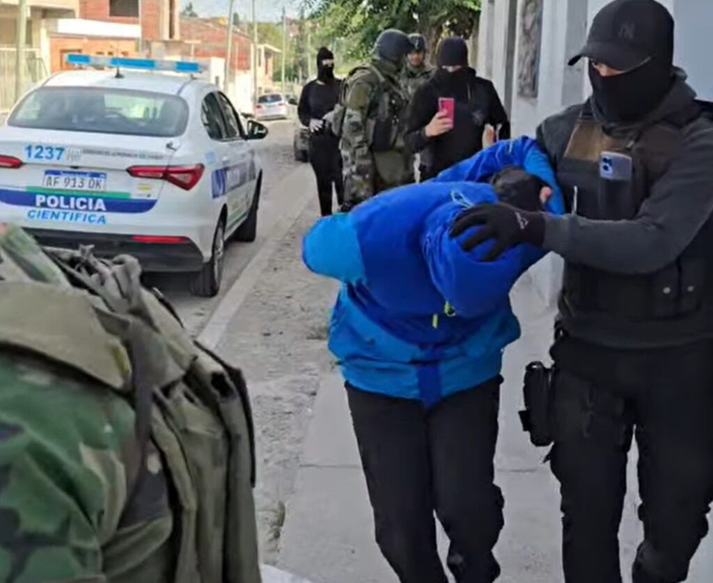 Allanamientos en Pasaje Córdoba: Detenido por robo con amenazas y ...