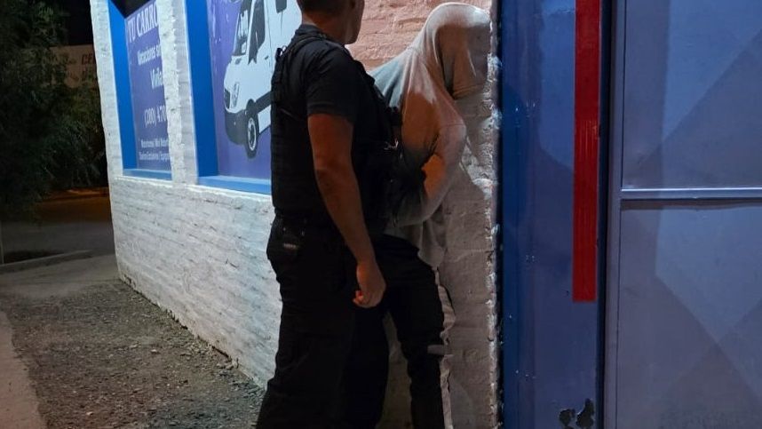 Joven de Trelew persigue a ladrones que intentaron robar en su casa 1 detenido en trelew