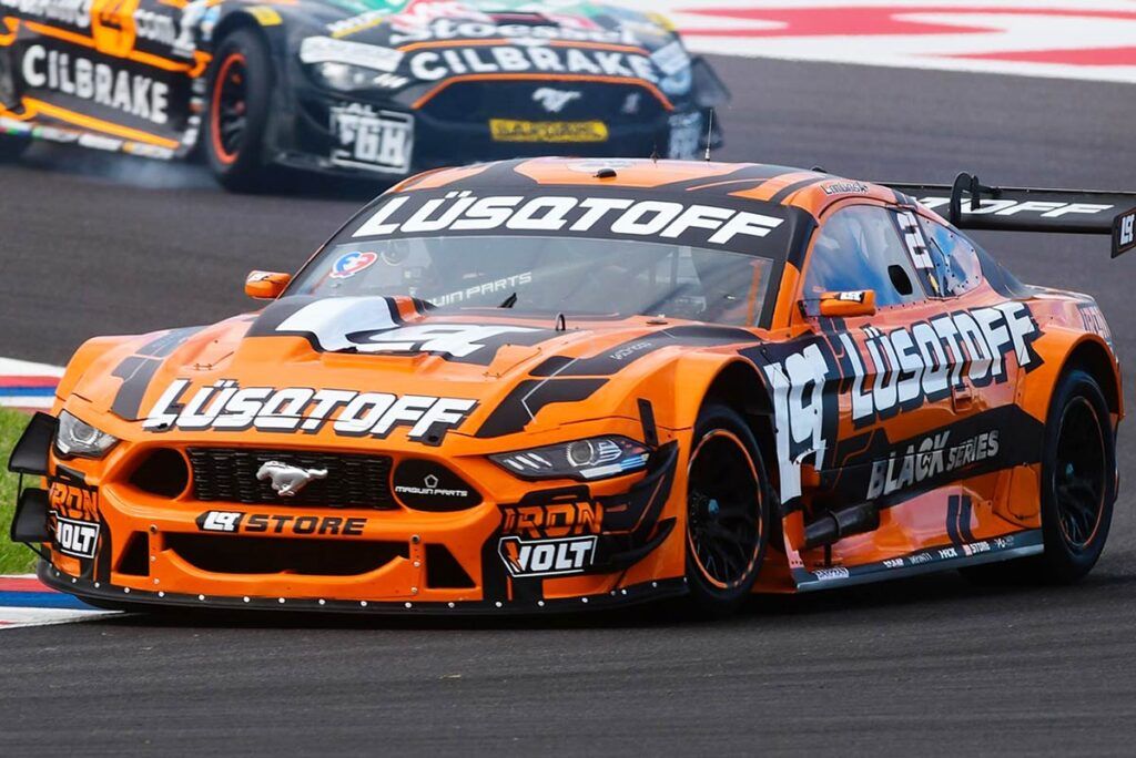 Mauricio Lambiris triunfa en la quinta jornada del Turismo Carretera en Santiago del Estero 1 lambiris tc