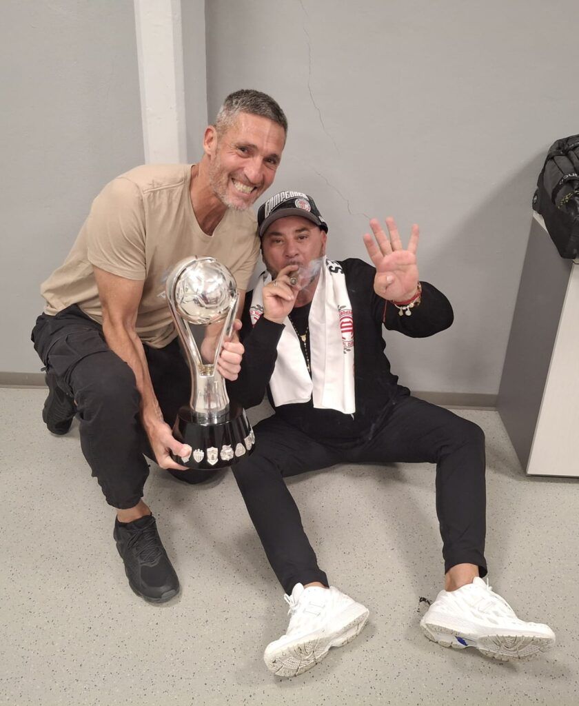Pablo Cachi Morant se consagra campeón del fútbol mexicano junto a Antonio Mohamed 1 morant y mohamed 1
