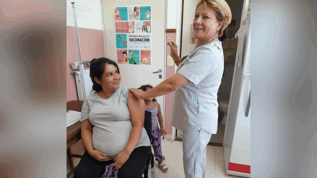 Vacuna contra el Virus Sincicial Respiratorio: Más de 1.000 gestantes de la provincia ya se vacunaron 1 vacunacion