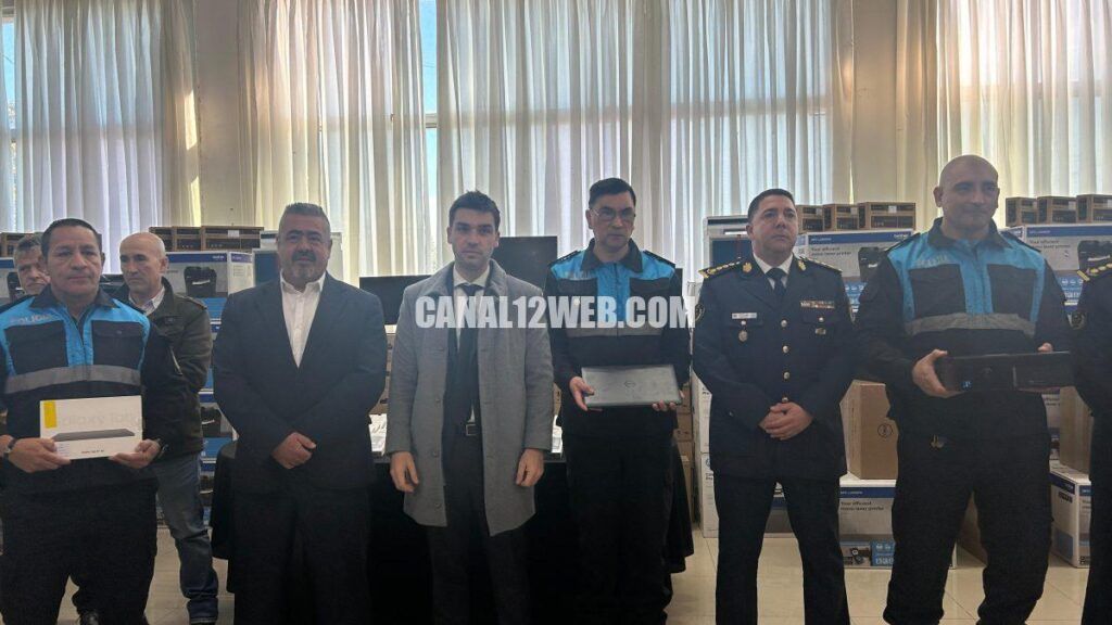 Policía del Chubut recibe equipamiento informático para fortalecer su labor de investigación 1 3399abff 61c8 452c 930a f0961f810a9f 1200x675