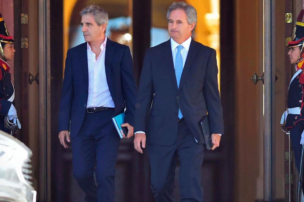 Pablo Quirno, nuevo Ministro de Relaciones Exteriores con trayectoria en finanzas internacionales. 1 LUIS CAPUTO PABLO QUIRNO TELAM