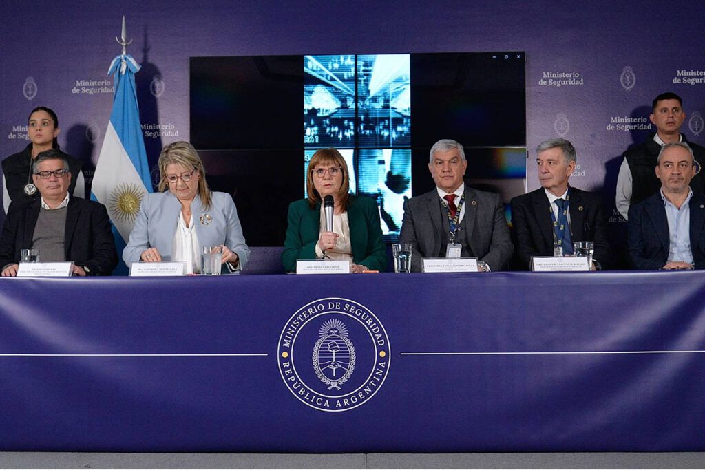 bullrich presento el nuevo regimen de ingreso de profesionales al dfi 1@MinSeguridad Ar