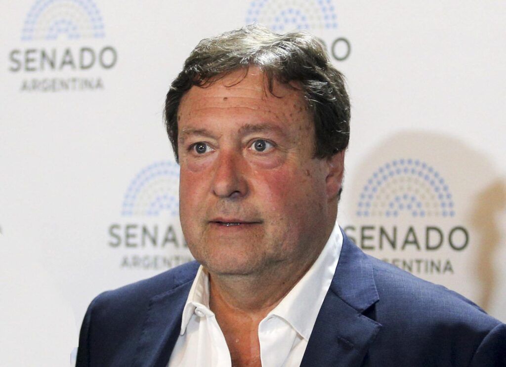 Diego Santilli se reúne con gobernador de Río Negro para discutir la reforma laboral 1 Alberto Weretilneck