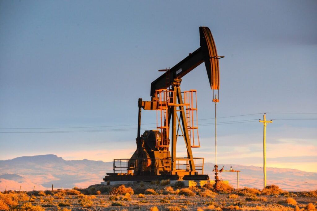 Desbalance económico en Argentina: altas exportaciones, baja mejora interna 1 EA 2020 12 16 El Dia del Petroleo en la Argentina 1