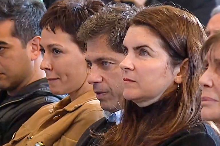 Reunión del Consejo del PJ Bonaerense bajo la Presidencia de Axel Kicillof 1 KICILLOF EN PJ CON CRISTINA