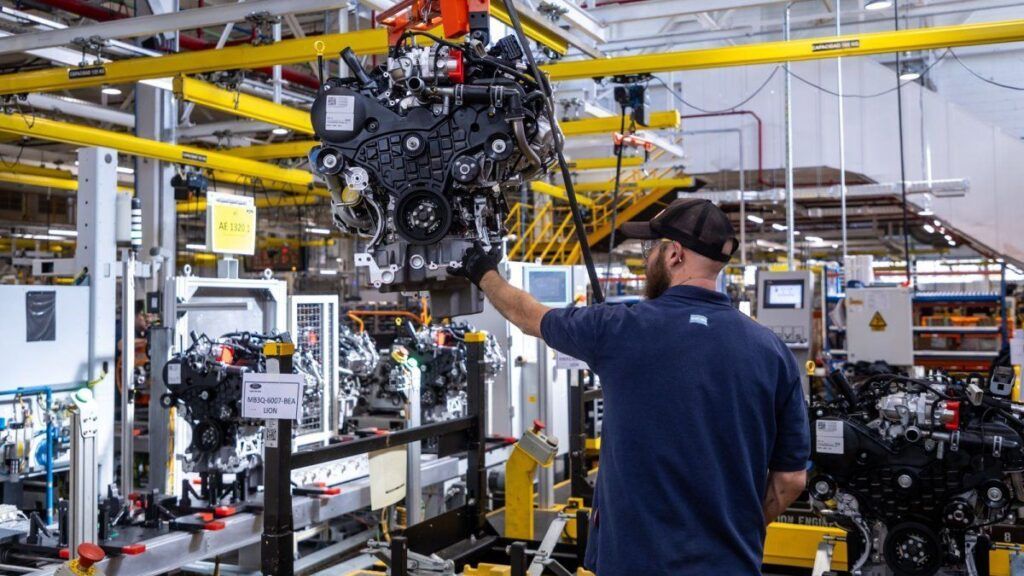 La industria autopartista continúa en baja, con fuerte retroceso en niveles de empleo. 1 ford industria automotriz autopartes