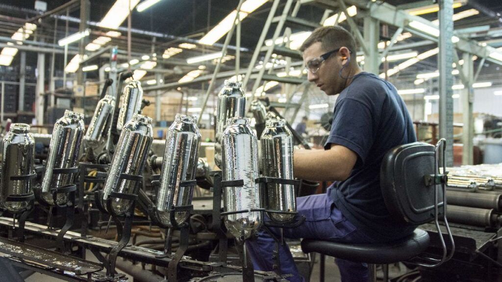 Indicador del INDEC revela debilidad en la cartera de pedidos en mayo 1 industria argentina manufactura
