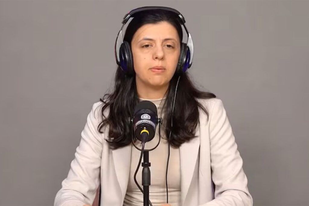 El macrismo y sus ataques a la independencia judicial: un análisis profundo 1 Laura de Marinis 1